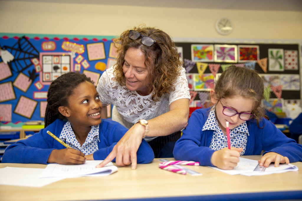 Rachel Harrison with children SVPS lesson